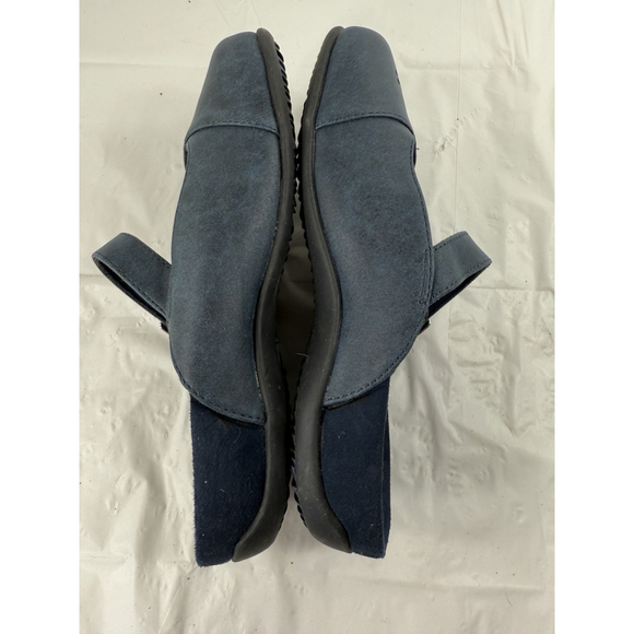 Vionic Midway size 5 Mule Clogs Blue Leather Laser Cutout Floral Arch Support - Picture 8 of 16